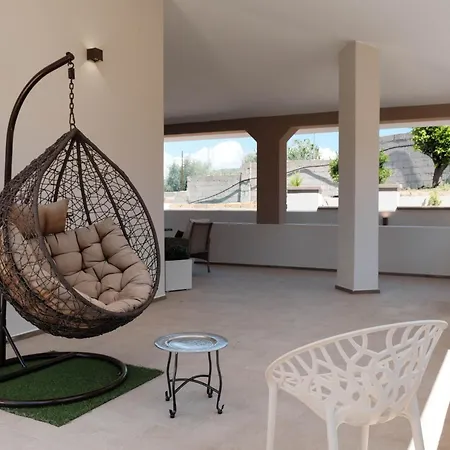 Πανσιόν Radici Di Luna Exclusive Design 4*