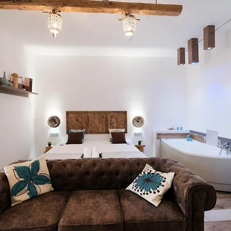 Πανσιόν Radici Di Luna Exclusive Design 4*