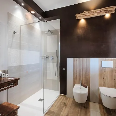 Πανσιόν Radici Di Luna Exclusive Design 4*