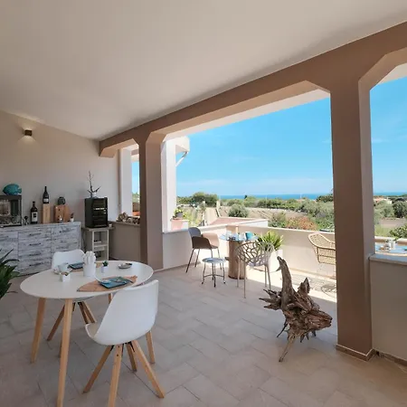 Πανσιόν Radici Di Luna Exclusive Design Castelsardo